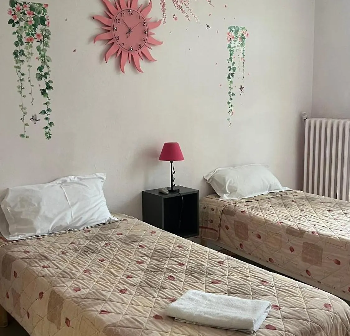 Le Signoret Sault Hotel